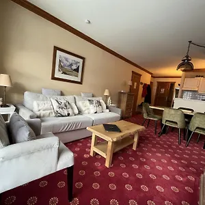https://le-refuge-du-montagnard.hotels-rhonealpes.com